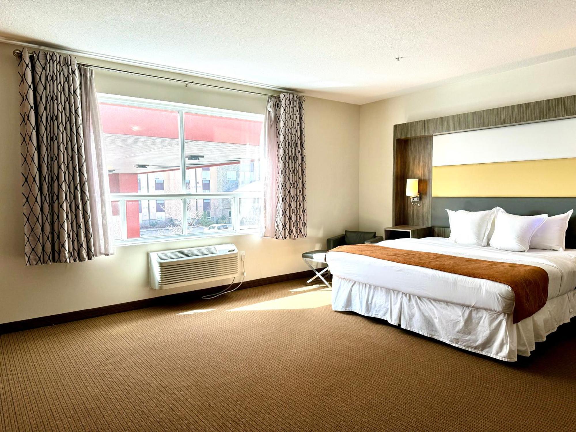 Southfort Inn Fort Saskatchewan Eksteriør billede