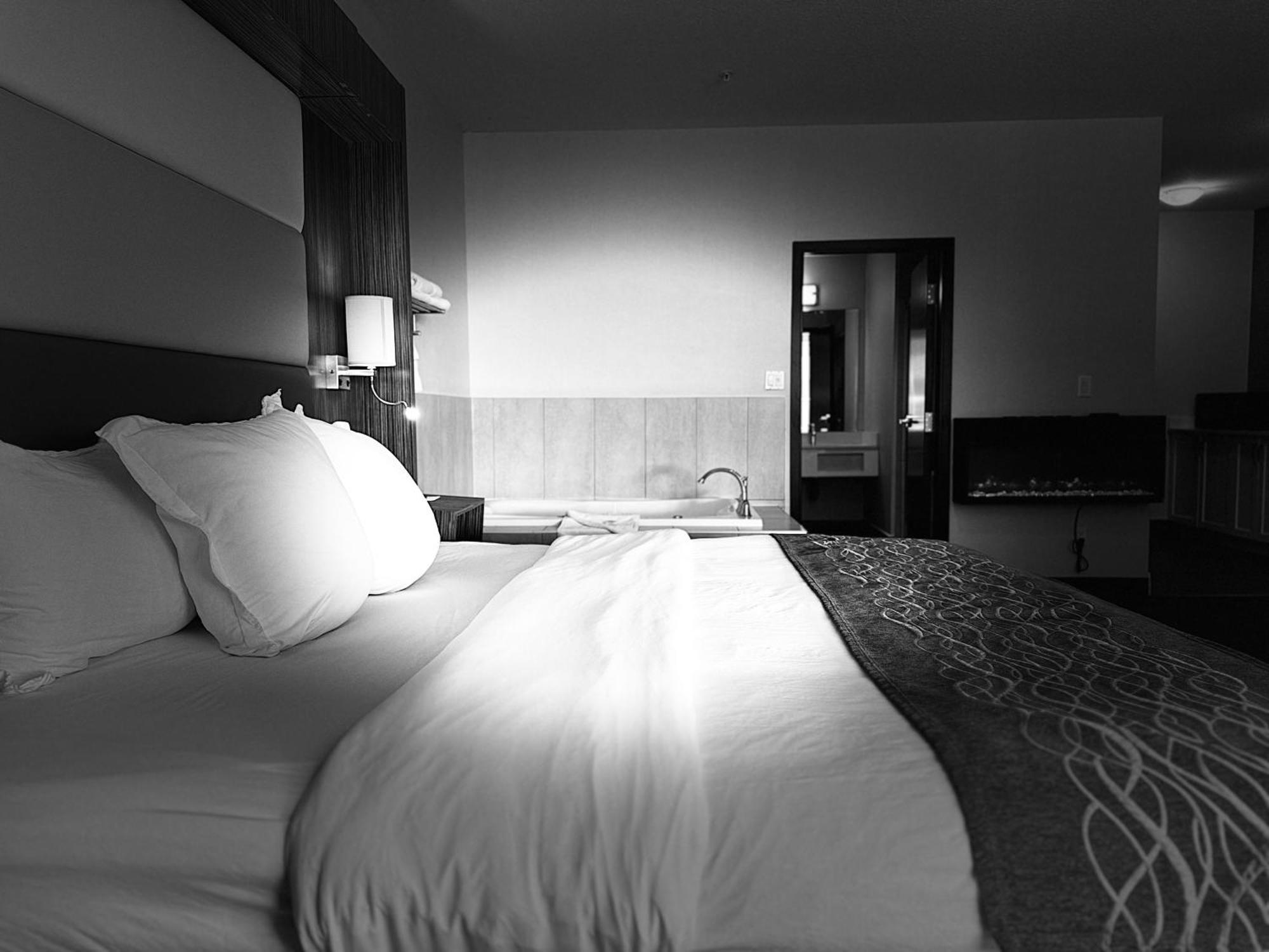Southfort Inn Fort Saskatchewan Eksteriør billede