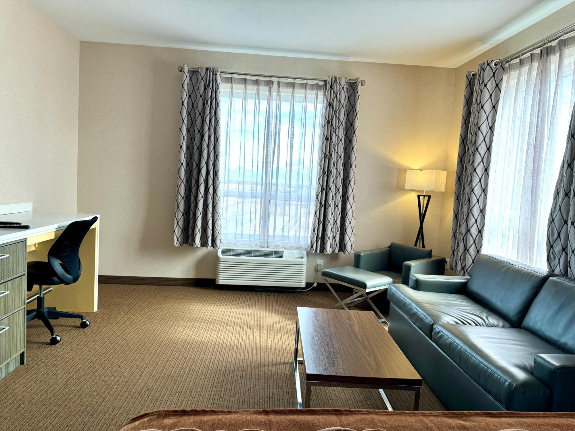 Southfort Inn Fort Saskatchewan Eksteriør billede