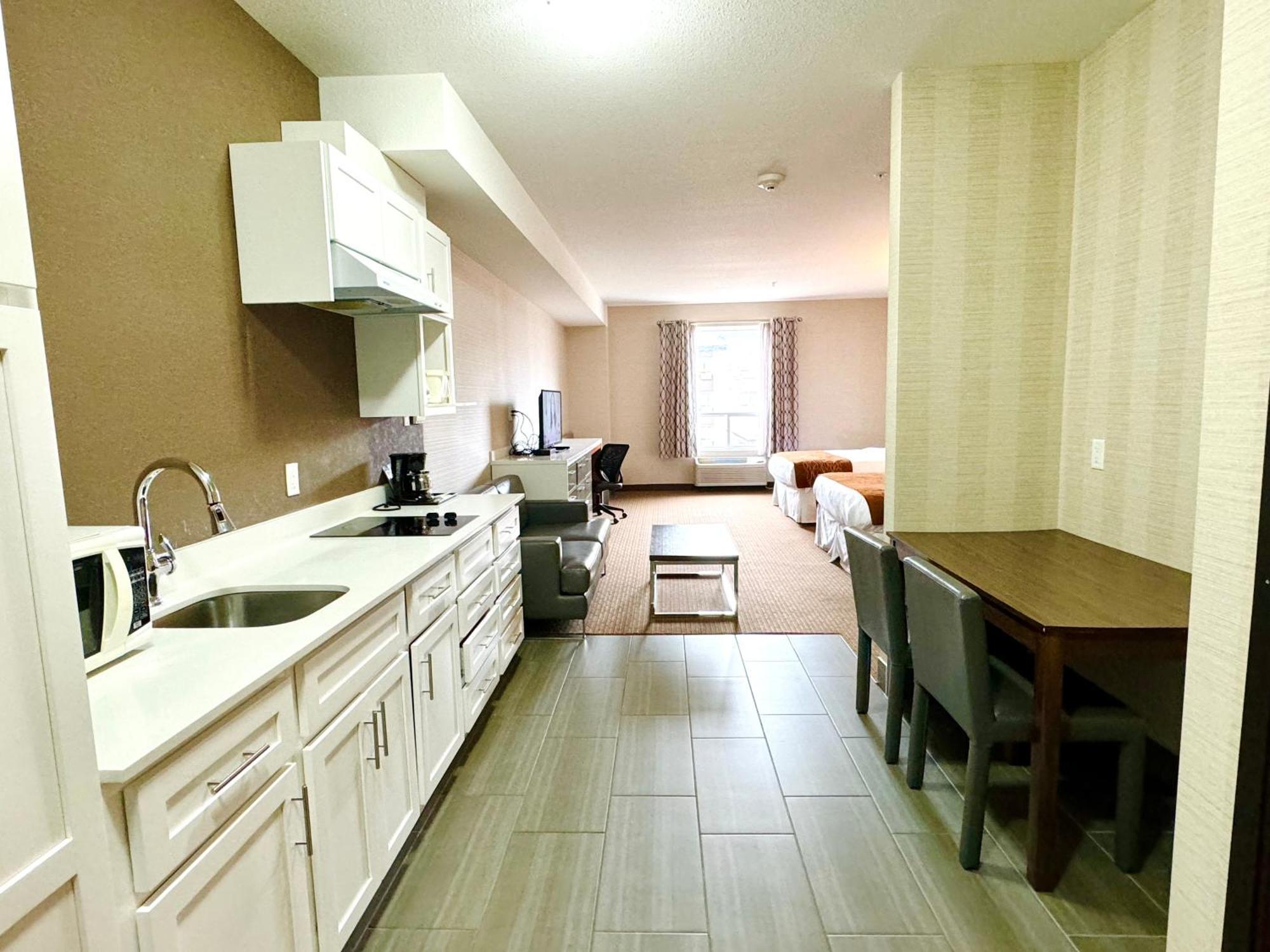 Southfort Inn Fort Saskatchewan Eksteriør billede